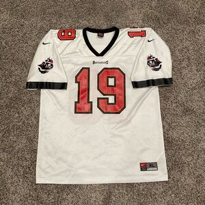 Vintage Tampa Bay Buccaneers K. Johnson #19 NFL Football Nike Men’s XL Jersey